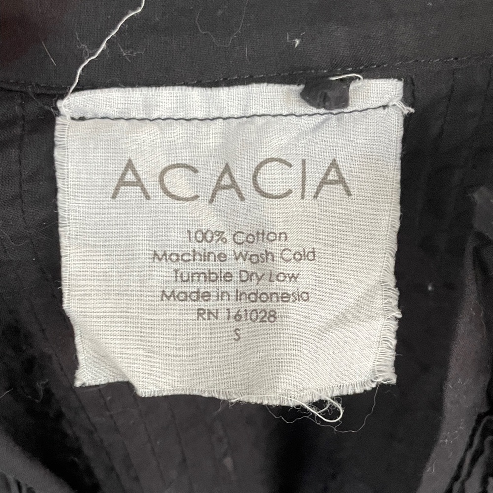 Acacia Elegant Black Blouse - Picture 2 of 6